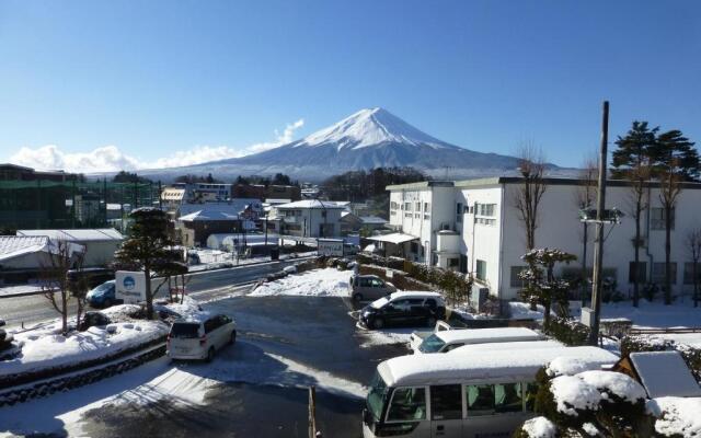 Kawaguchiko Lakeside Hotel