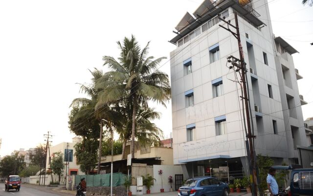 OYO 4016 Hotel Grand Ashwin