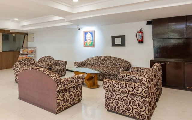 OYO 25042 Vikramaditya Hotel