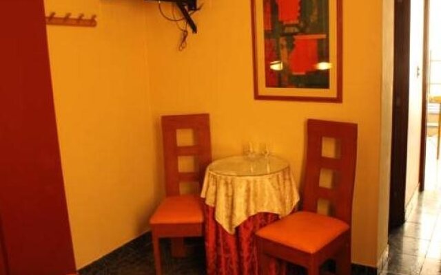Milano Hostal