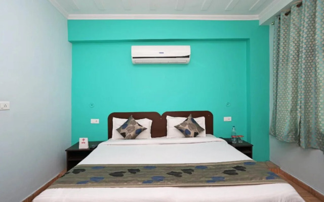 OYO 11482 Mahalaxmi Palace