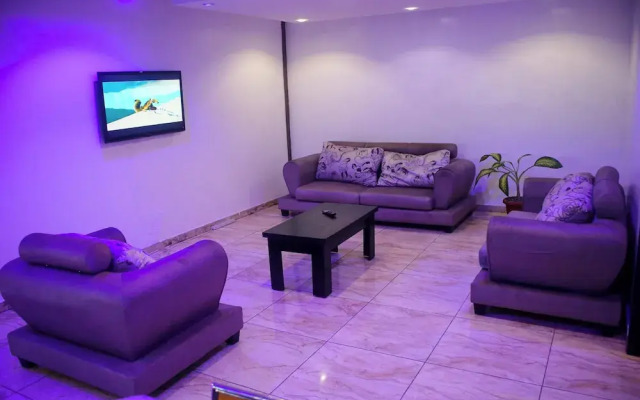 Royal Crest hotel and suite