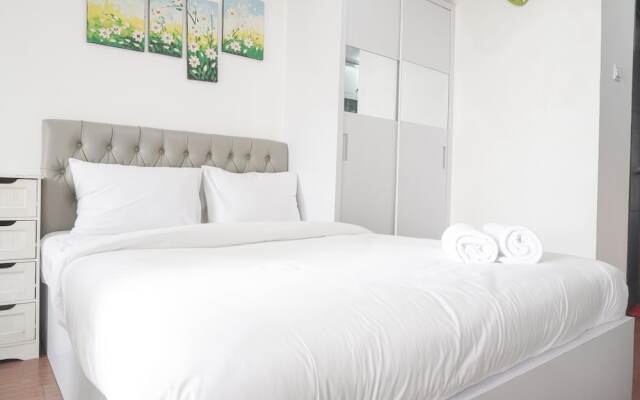 Fancy And Nice Studio At Belmont Residence Puri Apartment