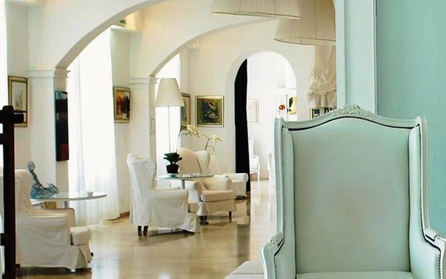 Paradise Art Hotel