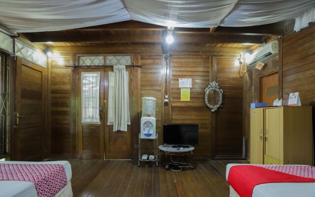 OYO 735 New Panjang Jiwo Resort