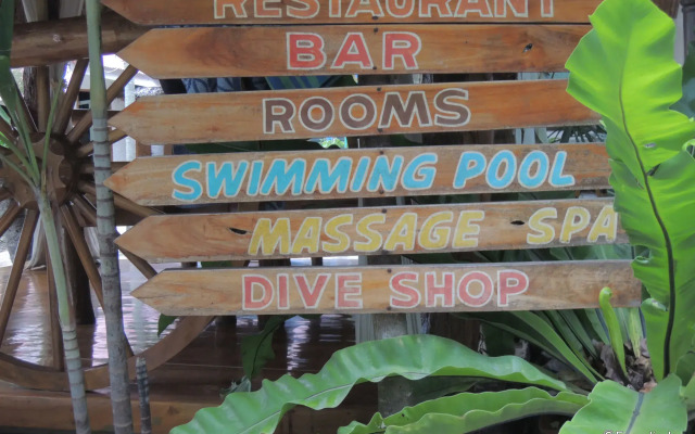 Love's Beach and Dive Resort