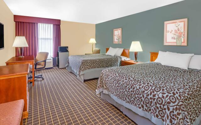 Days Inn & Suites by Wyndham Kalamazoo