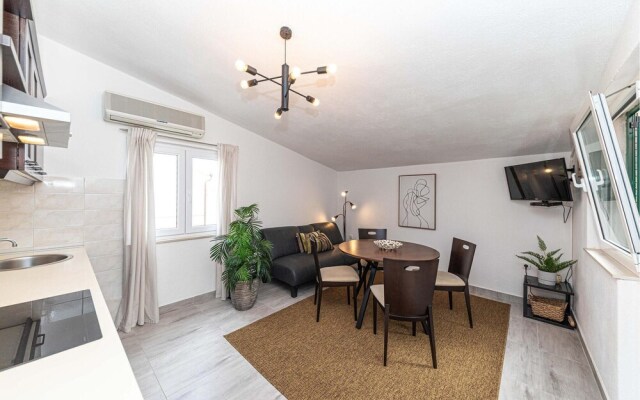 Amazing Home in Jadrija With Wifi and 4 Bedrooms