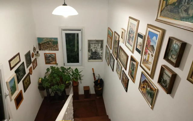 Modern&Cozy Bosnian house with GARDEN+FREE parking