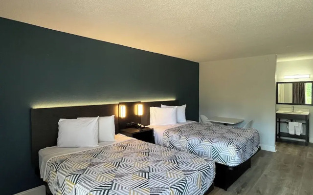 Studio 6 Hammond, LA – I12 – I55
