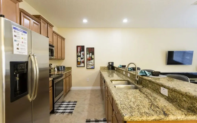 Bismarck Palm Townhome 8971