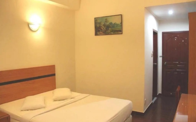 Paradise Hotel