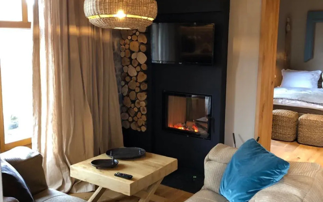 Azanias Chalet