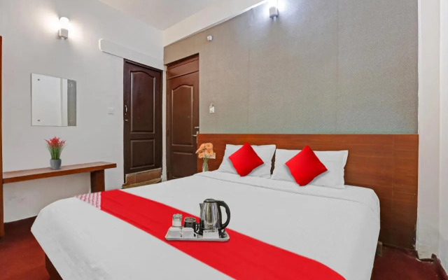 OYO 70390 Jayam Ooty Residency