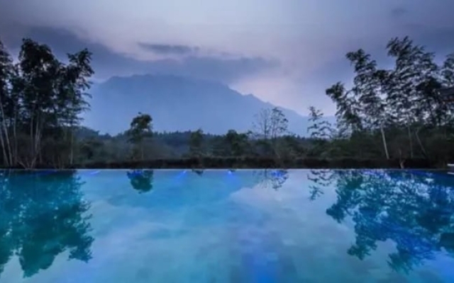 Jiuhua Mountain Demaotang Hotel