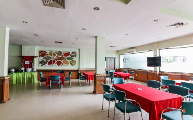 NIDA Rooms Tampan Universitas Riau HR Subrantas Panam at Hotel Sabrina