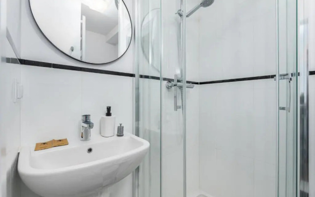 Swietokrzyska 16 (E-G) by Homeprime