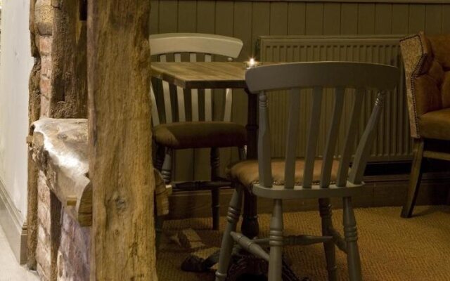 Burlton Inn