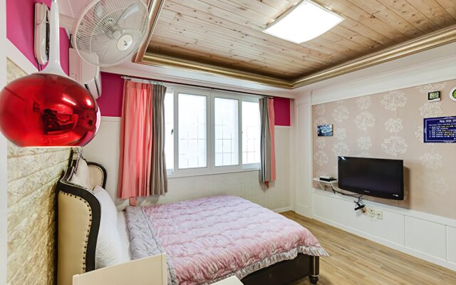 Tongyeong Ji and Park Pension