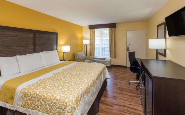 Days Inn by Wyndham Madison