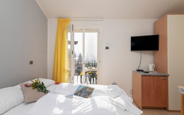 Porto Letizia Begonia 8