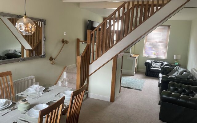 Impeccable 3-bed House in York