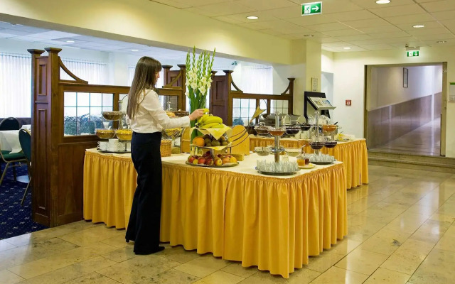 Hotel Excelsior - Central Station