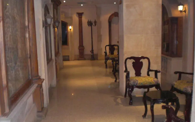 Philippe Luxor Hotel