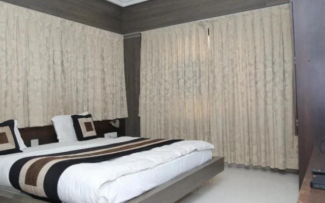 OYO 3737 Hotel City Palace