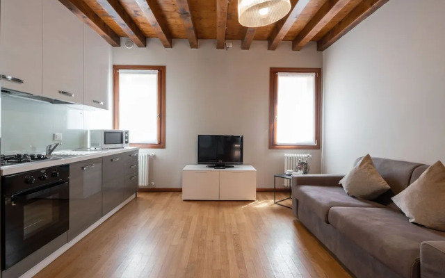 Design Palace Apartments