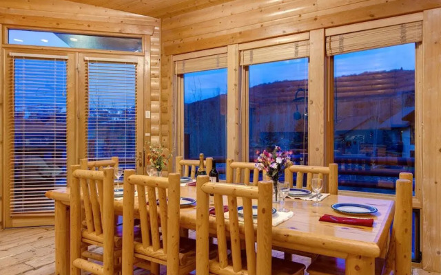 Abode at Gamble Oak in Solamere