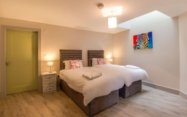 Central Park Apartment 2