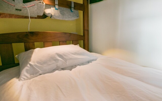 Eddie’s House Hostel