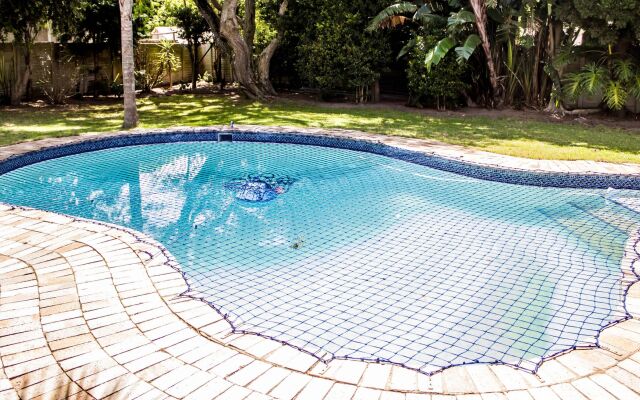 Little Rose Guesthouse & Self-Catering