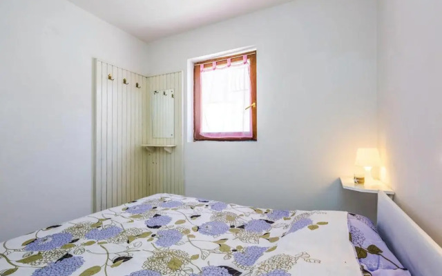 Three-Bedroom Apartment Jadranovo with an Outdoor Swimming Pool 08