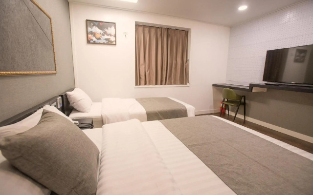 Hotel Major 2