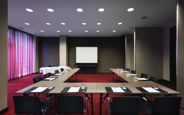 Adina Apartment Hotel Frankfurt Neue Oper