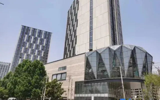 Letu Light Luxury Homestay (Jinrong UIB Tower)