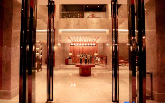 Relais Holiday Hotel Mohan Port