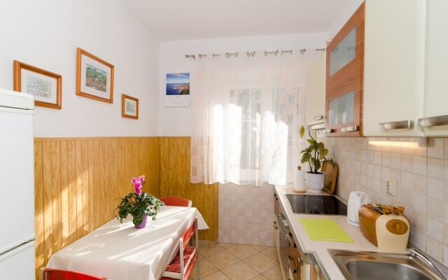 Apartman Red Orange