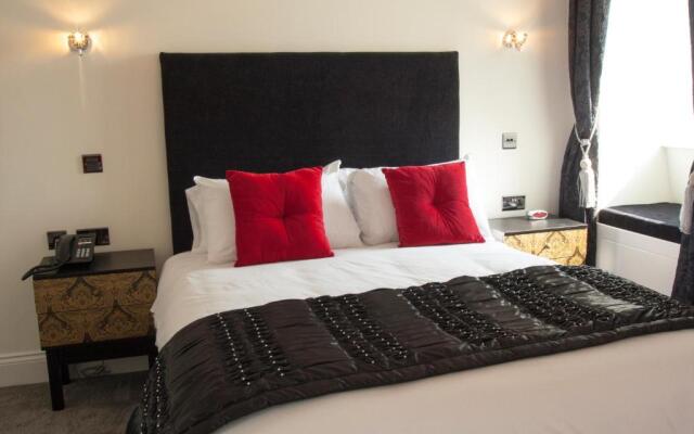 Ship Leopard Hotel – No Children