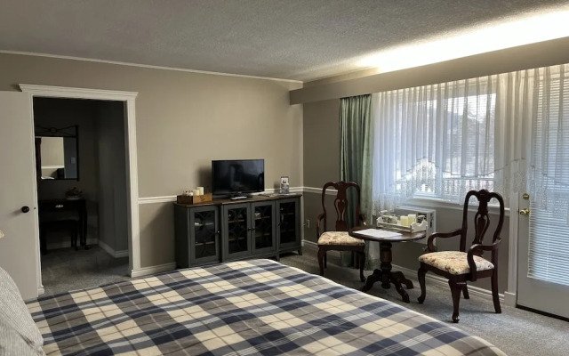 Sunny Shuswap B&B