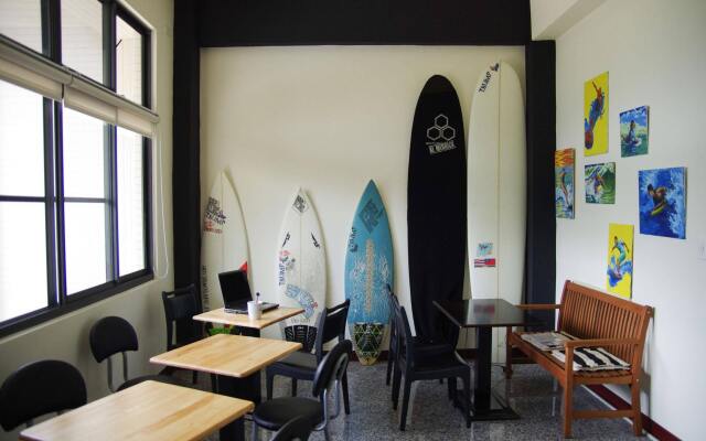 Waverider House