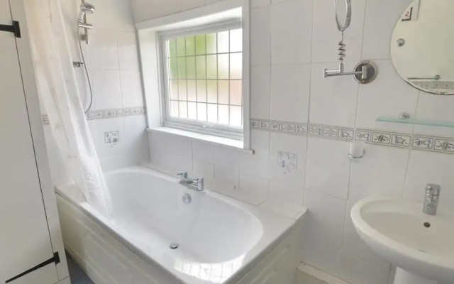 Pleasant holiday home in Horning with pond