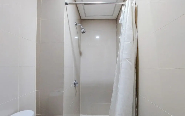 Fancy And Comfy Studio At B Residence Apartment