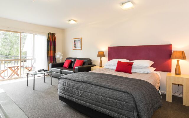 Tussock Peak Motor Lodge