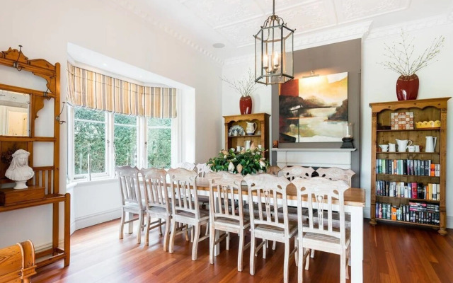 Live in Federation Style Luxury With Stunning Views