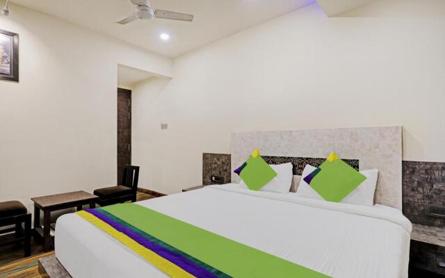Itsy Hotels Ransu Residency