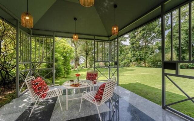 An Immaculate And Warm 4-bedroom Villa With A Pool