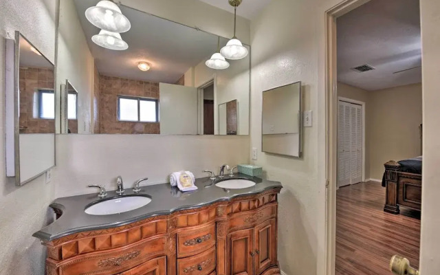 Pet-friendly Missouri City Home w/ Fenced-in Yard!